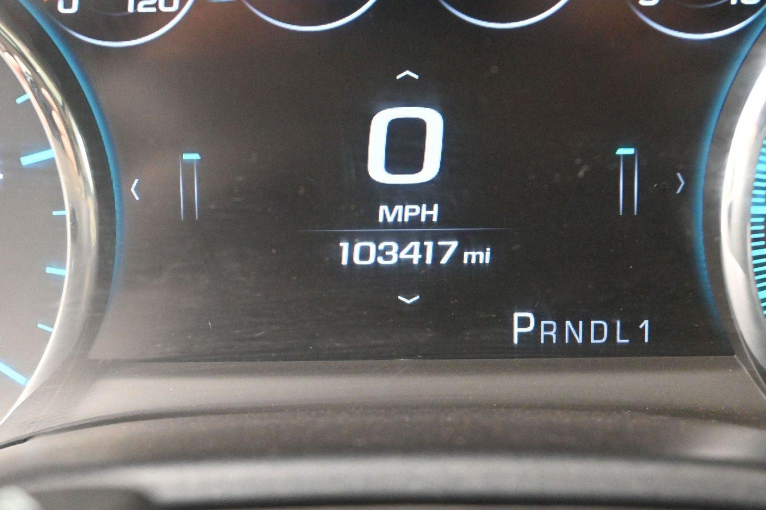 Used 2019 White Frost Tricoat GMC Denali image 19