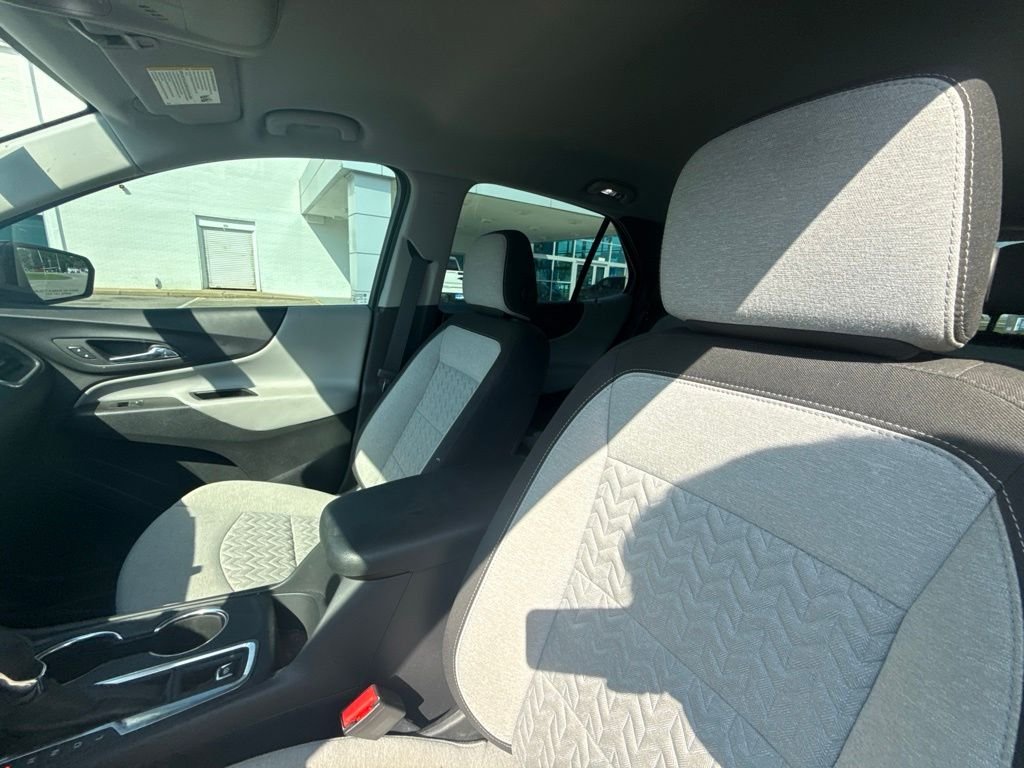 Used 2024 White Chevrolet LS image 9