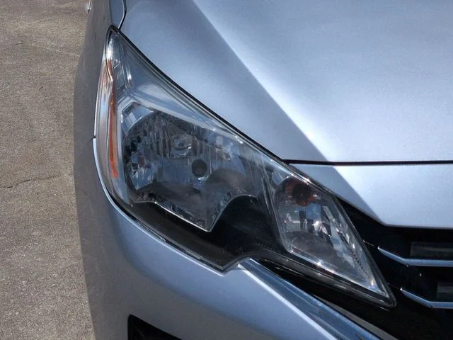 Used 2024 Silver Mitsubishi LE image 10