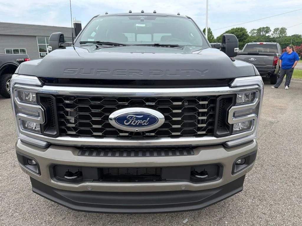 New 2026 Agate Black Metallic Ford King Ranch image 25