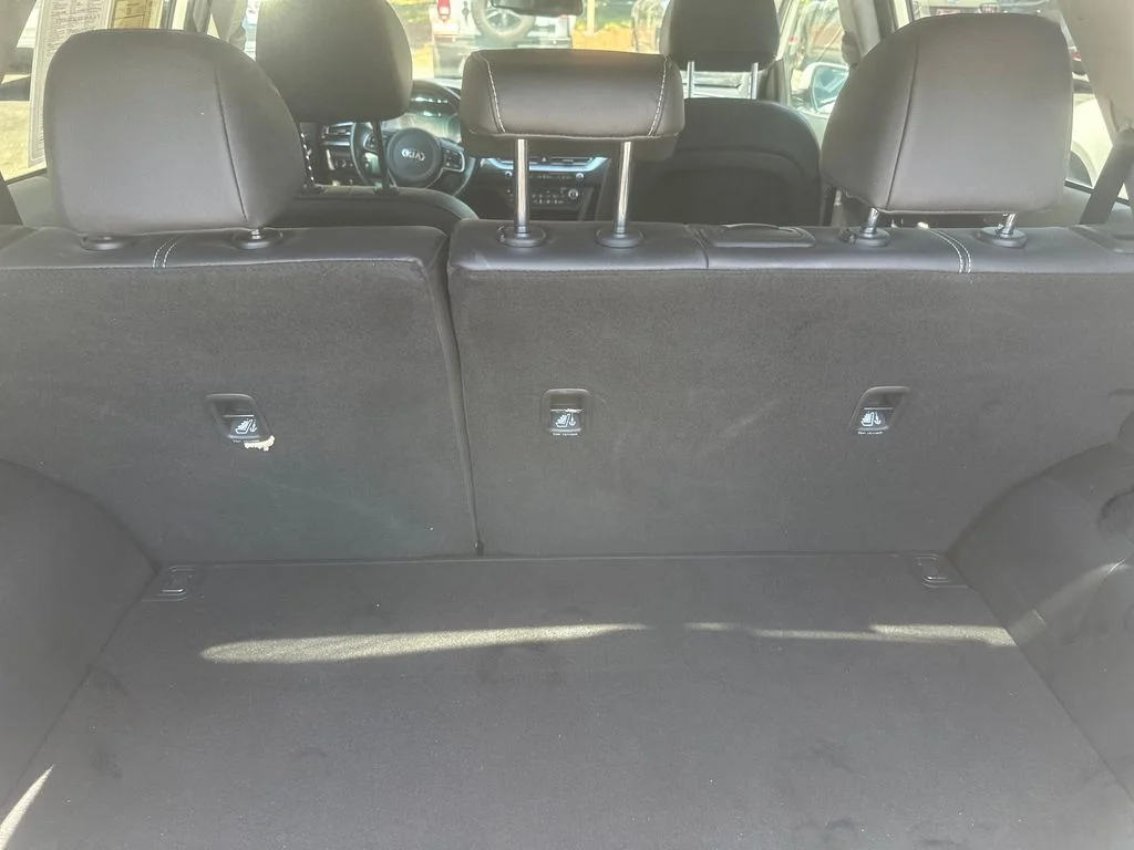 Used 2020 White Kia EX image 21