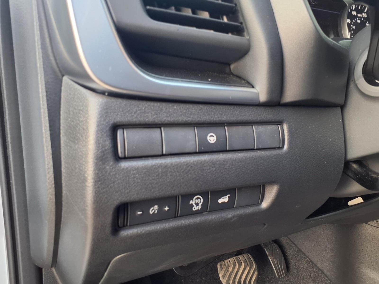 2026 Nissan Rogue photo 19 of 28
