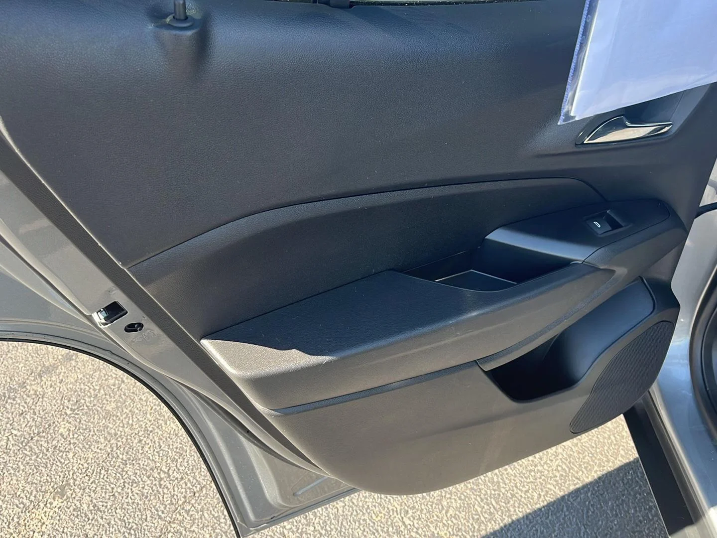 Used 2025 Sterling Gray Metallic Chevrolet LT image 21