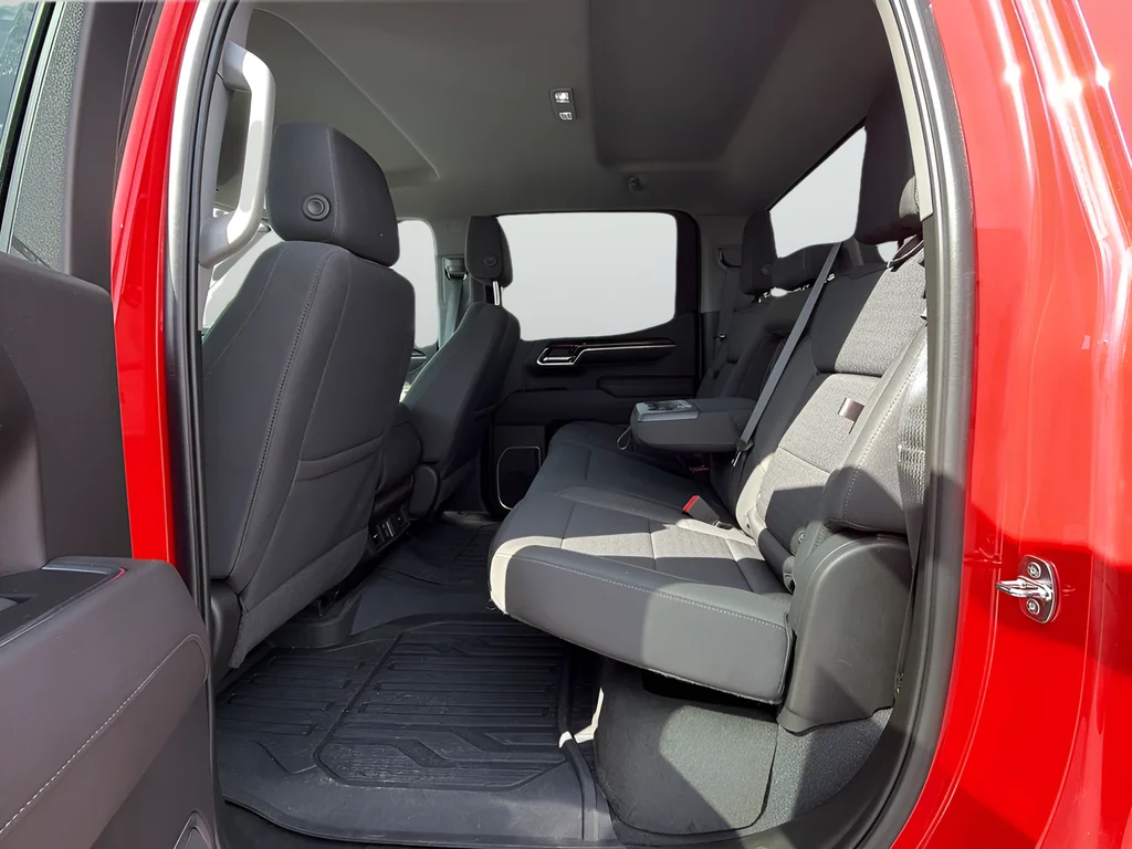 Used 2022 Red GMC Elevation image 16