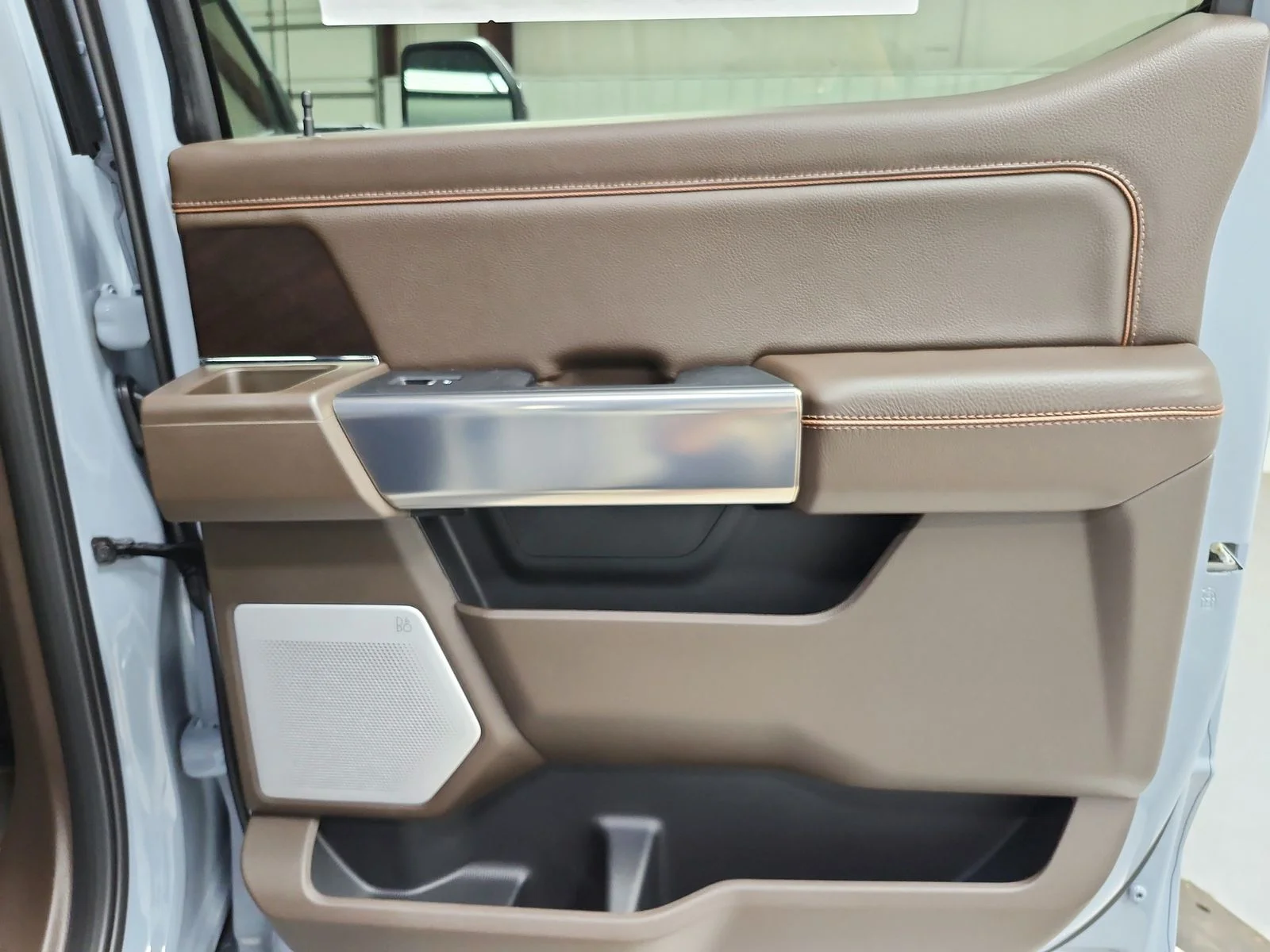 New 2026 Glacier Gray Metallic Tri-Coat Ford F-250® King Ranch® image 48