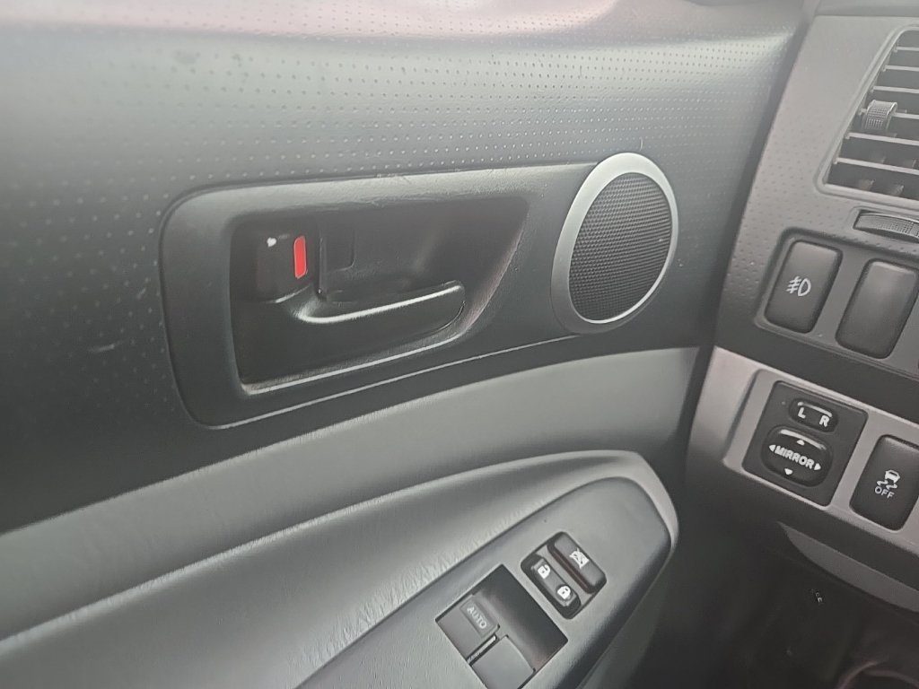 Used 2015 Gray Toyota Base image 27