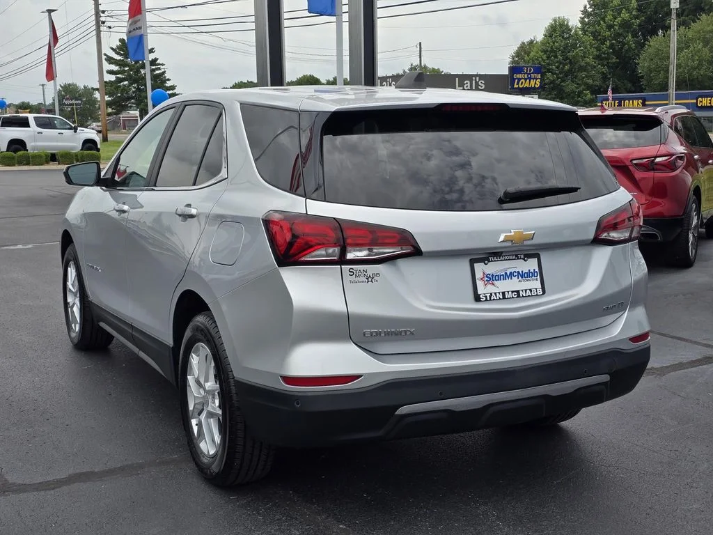 Used 2022 Silver Ice Metallic Chevrolet LT image 5