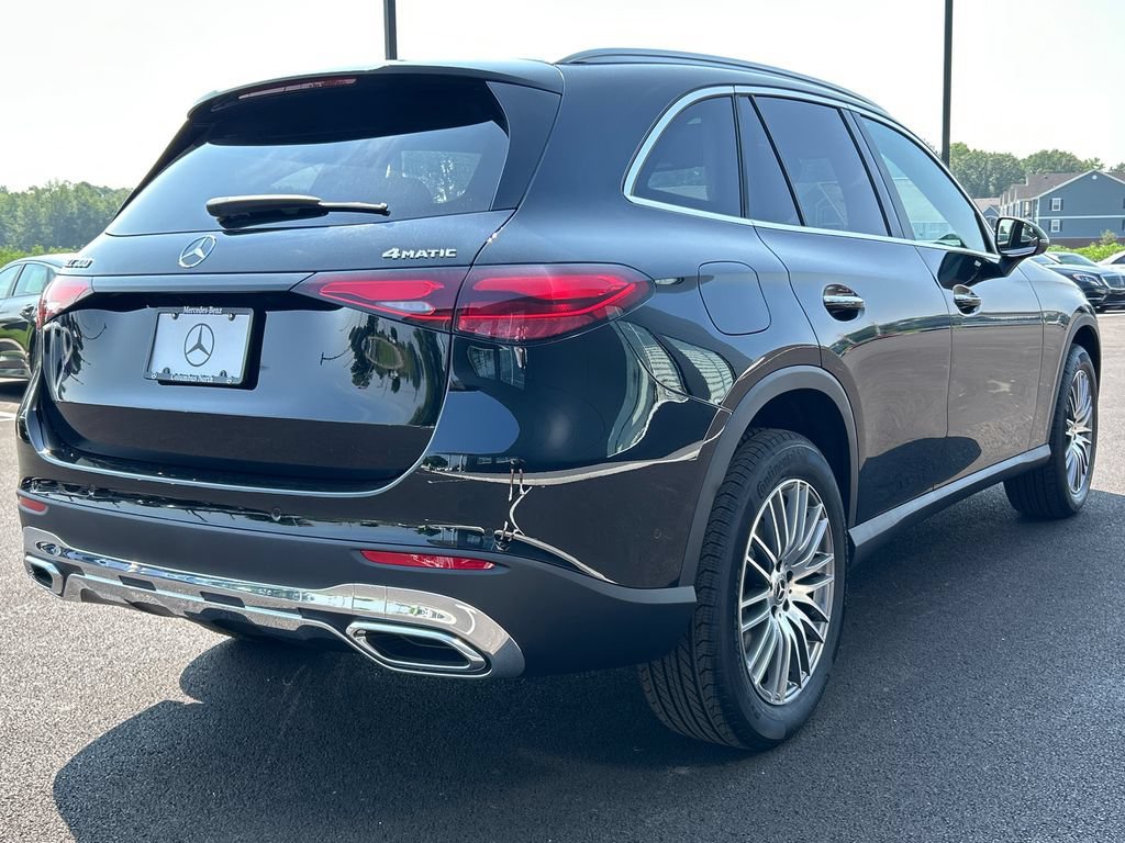 New 2026 Black Mercedes-Benz GLC 300 image 43
