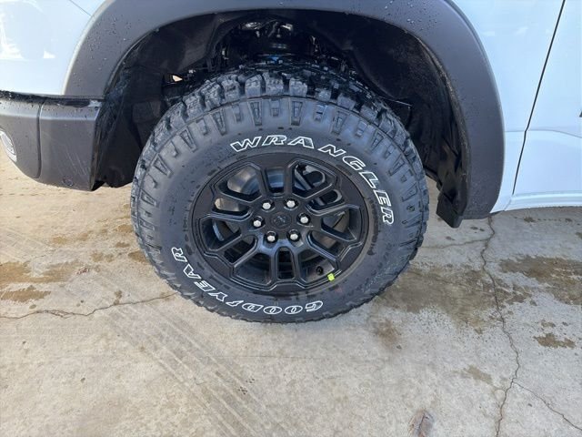 New 2026 Bright White Clear-Coat Exterior Paint RAM Rebel image 12