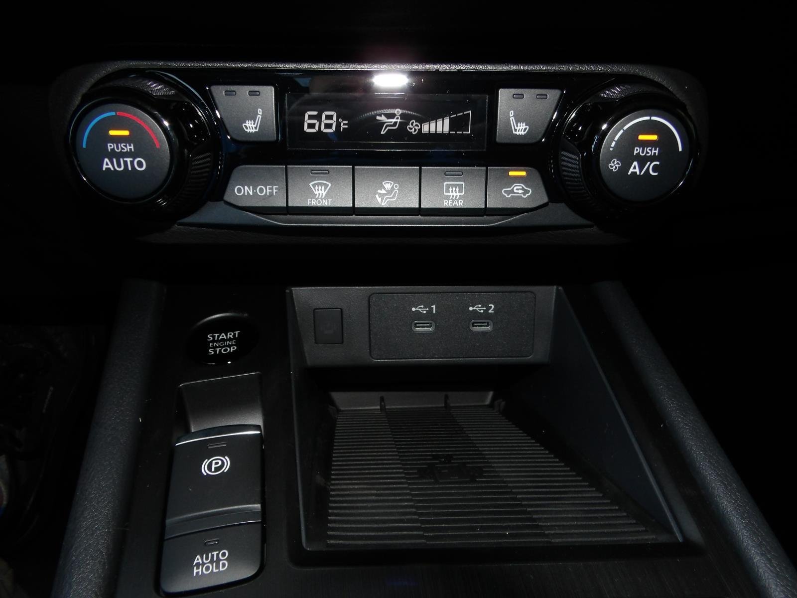 New 2026 Aspen White TriCoat / Super Black Two-tone Nissan SV image 22