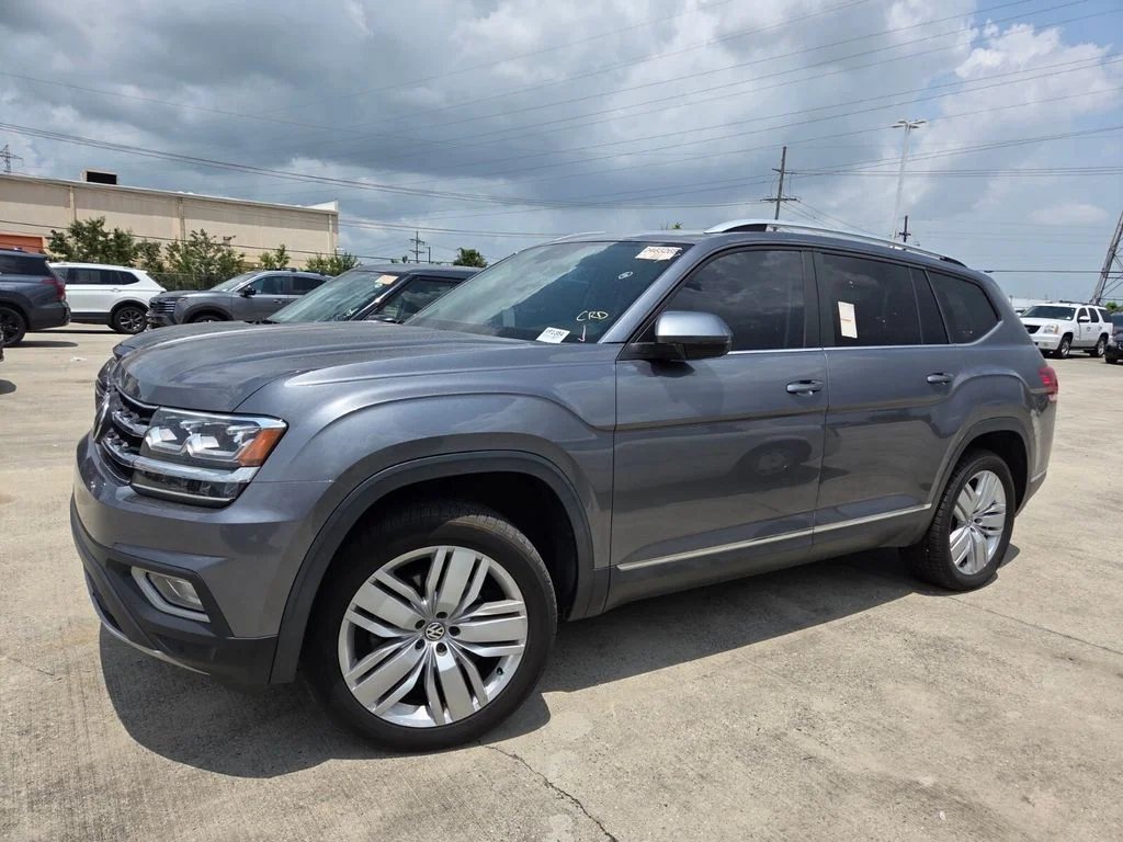 Used 2019 Gray Volkswagen SEL image 6
