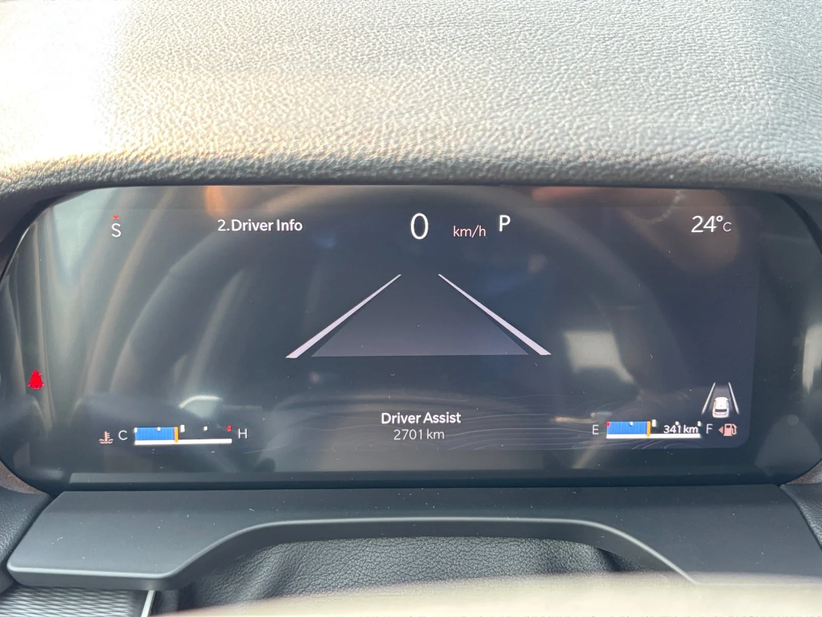 Used 2025 White Jeep Altitude image 14