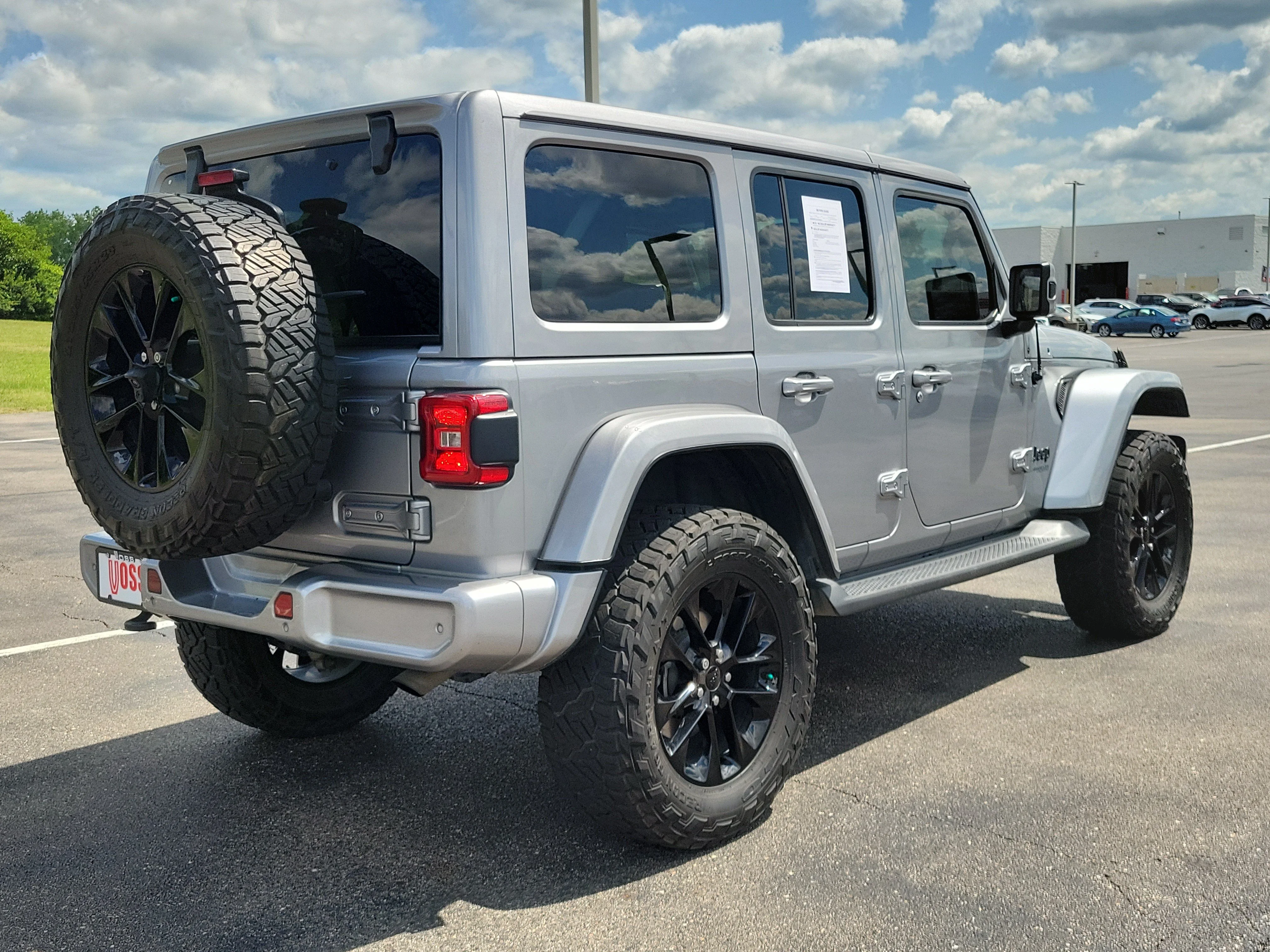 Used 2021 Billet Silver Metallic Clear Coat Jeep High Altitude image 38