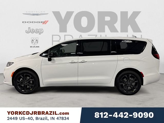 New 2026 Bright White Clear-Coat Exterior Paint Chrysler Select image 2