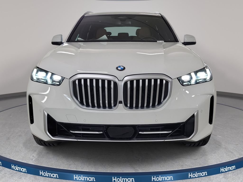 New 2026 Alpine White BMW sDrive40i image 2