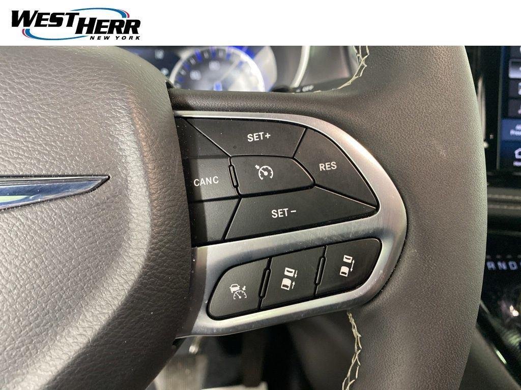 Used 2026 Red Hot Pearlcoat Chrysler Select AWD image 7