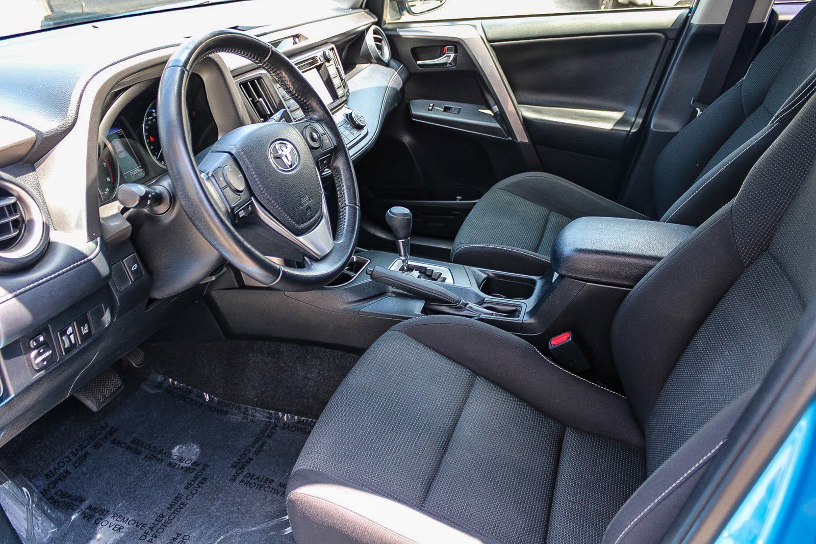 Used 2018 Electric Storm Blue Toyota XLE image 17