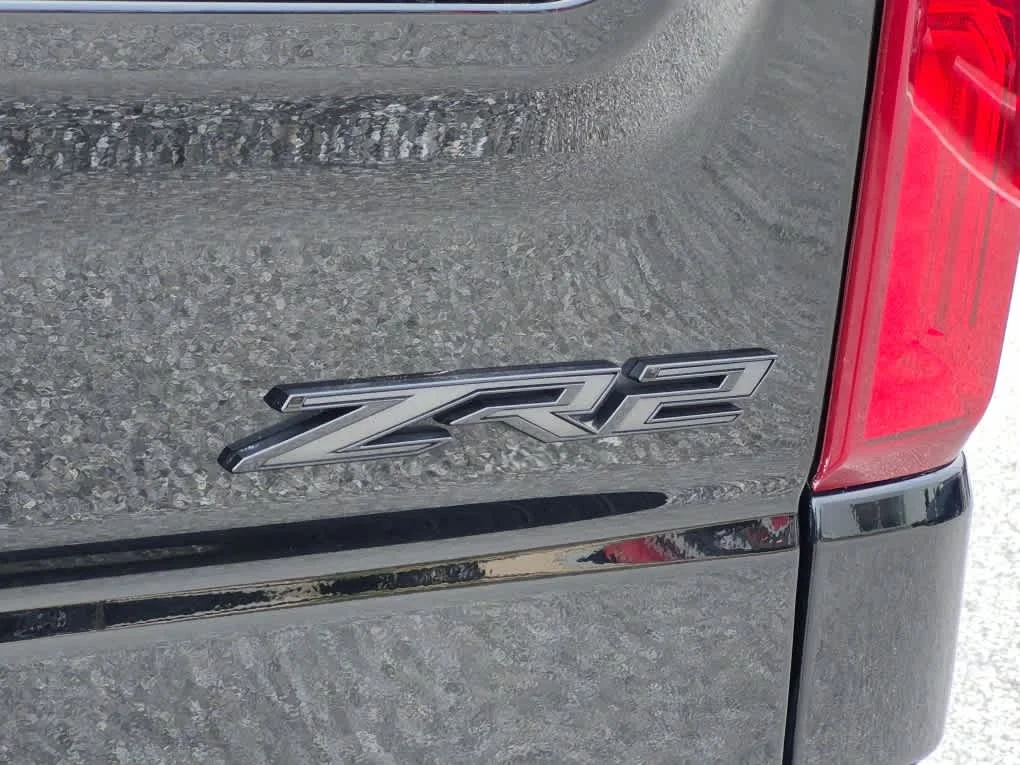 Used 2025 Black Chevrolet ZR2 image 25
