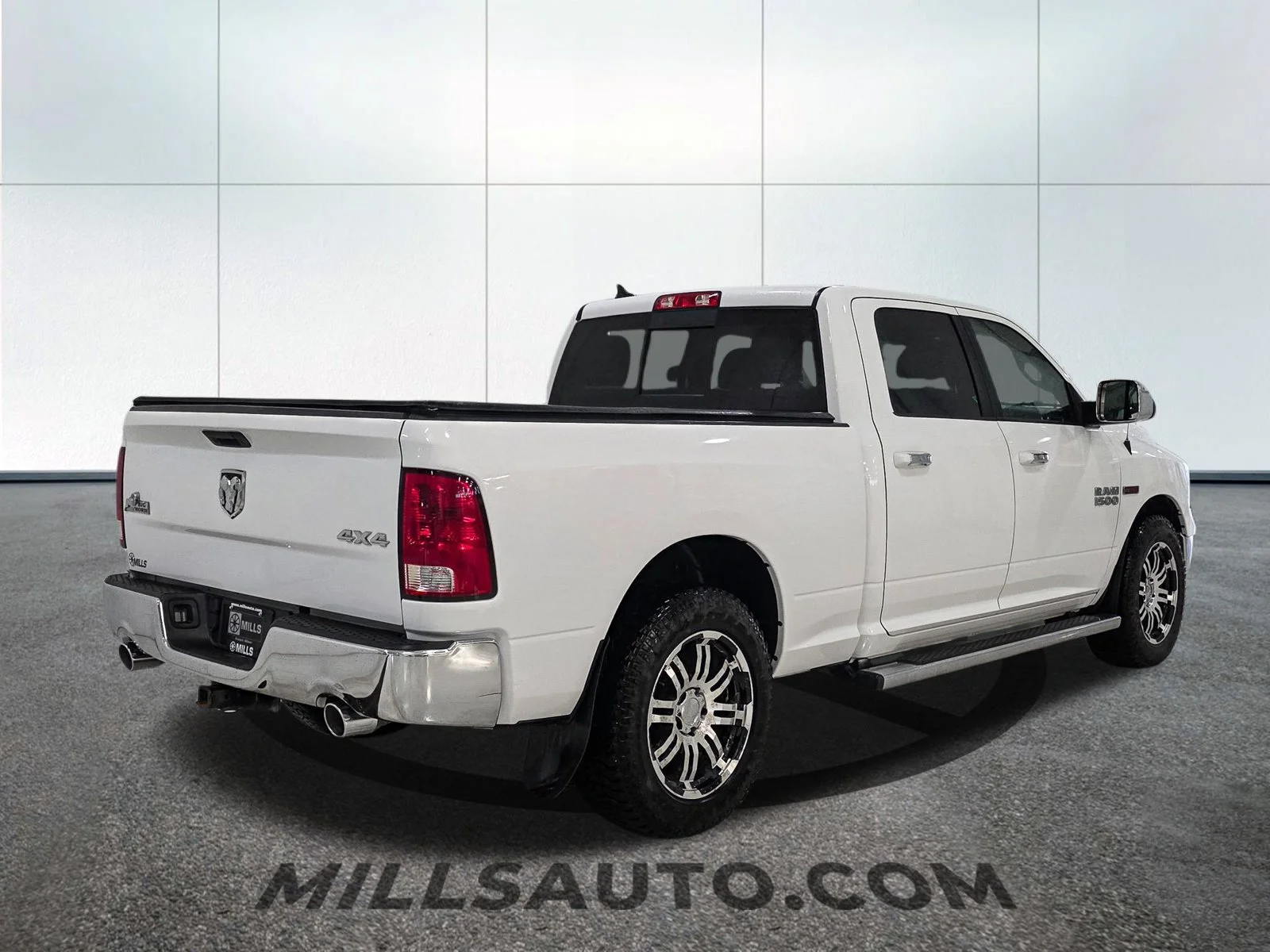 Used 2018 White Ram Big Horn image 8