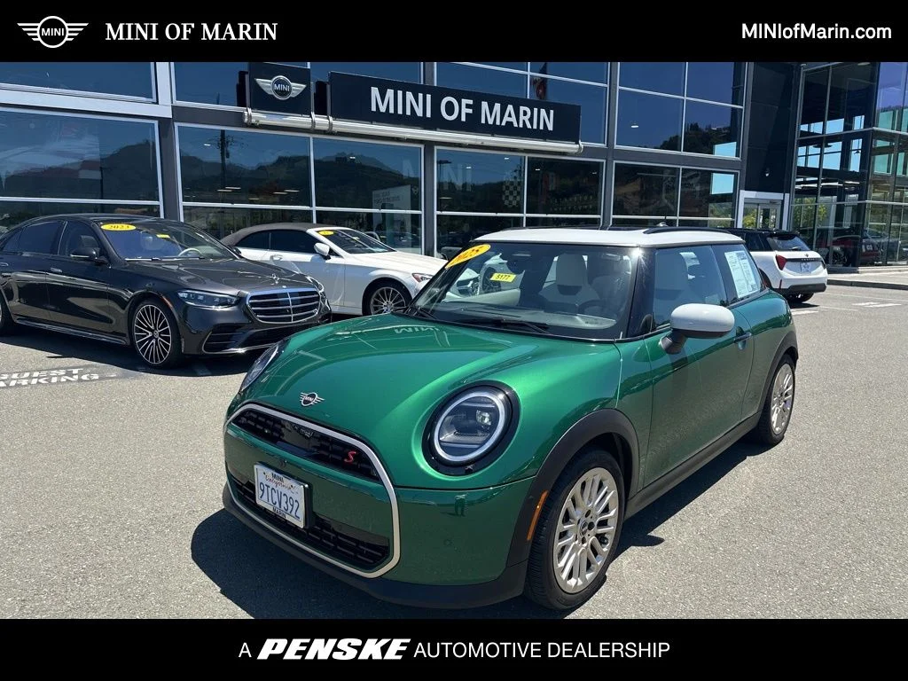 2025 MINI Hardtop Cooper S's photo
