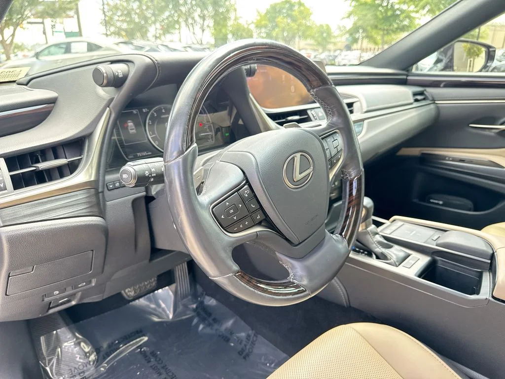 Used 2019 Silver Lexus 350 image 20