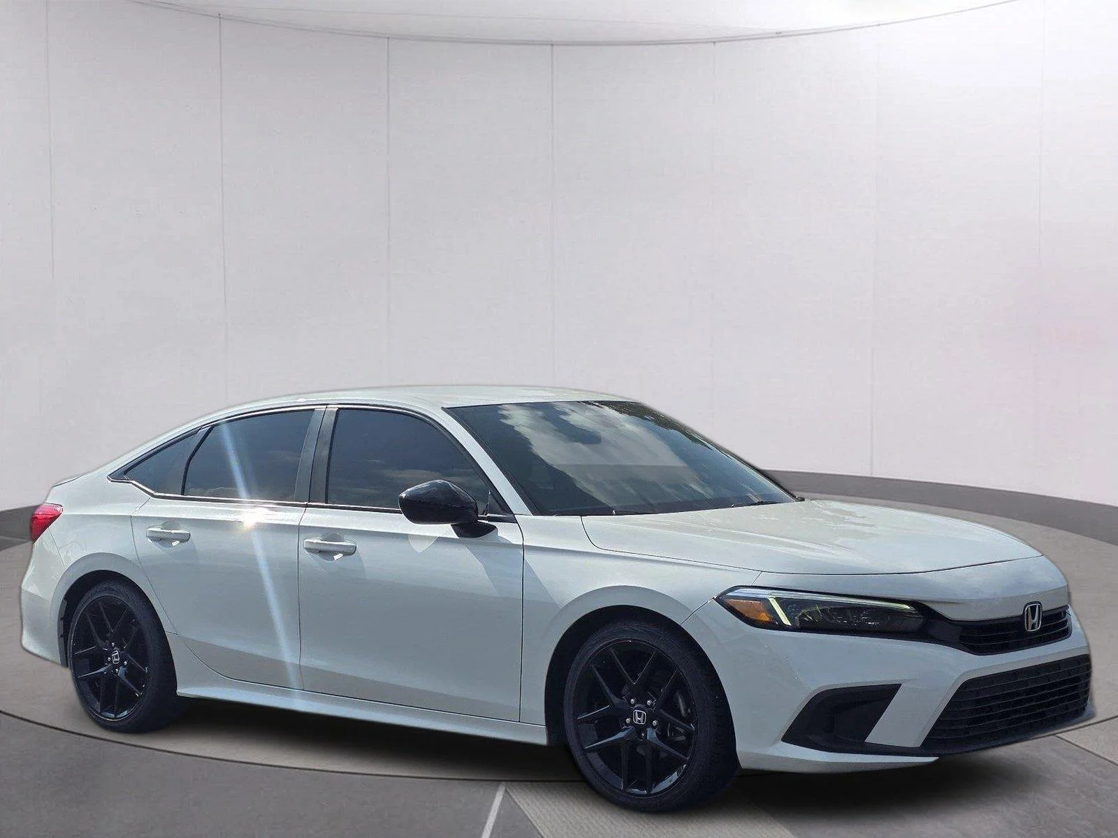 Used 2022 Platinum White Pearl Honda Sport image 3