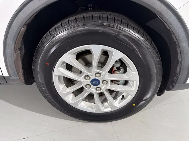 Used 2021 White Ford SE image 12