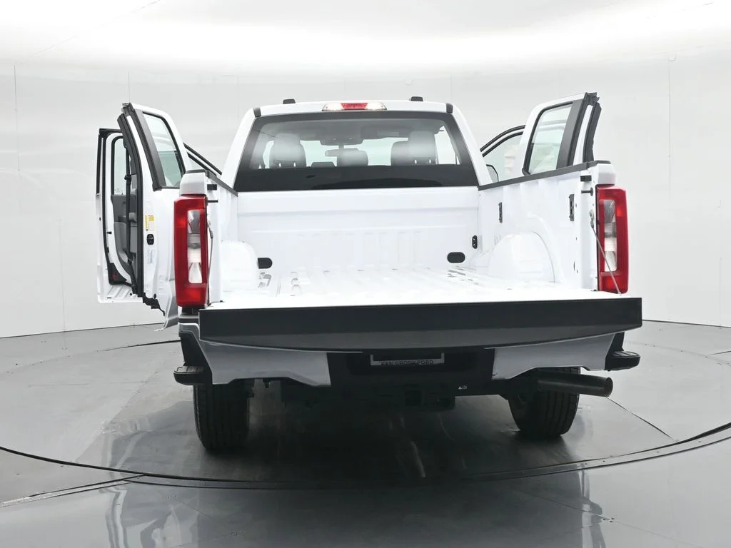 New 2026 Oxford White Ford XL image 35