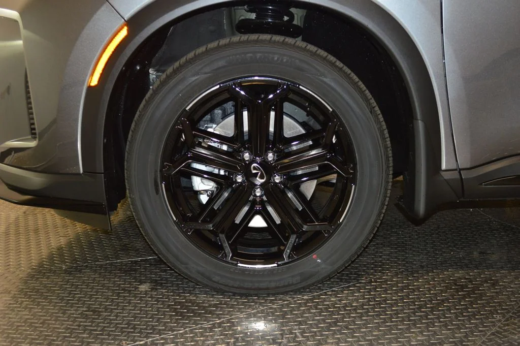New 2027 Graphite Shadow INFINITI SPORT image 13