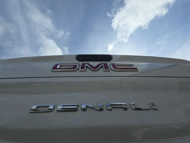 Used 2020 White GMC Denali image 10