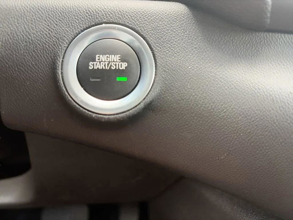 2024 GMC Terrain SLT - Photo 25