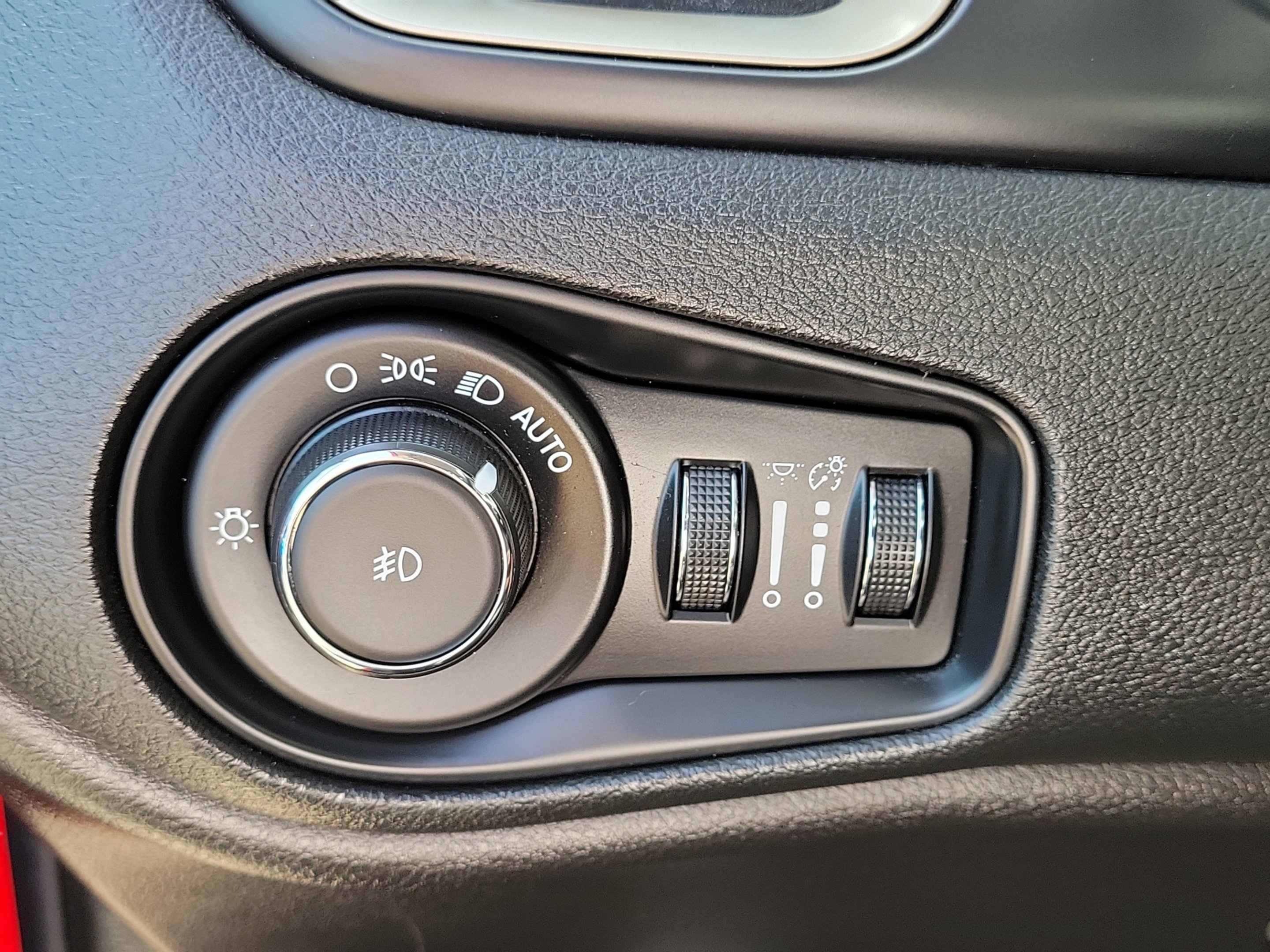 Used 2017 Colorado Red Jeep Latitude image 24