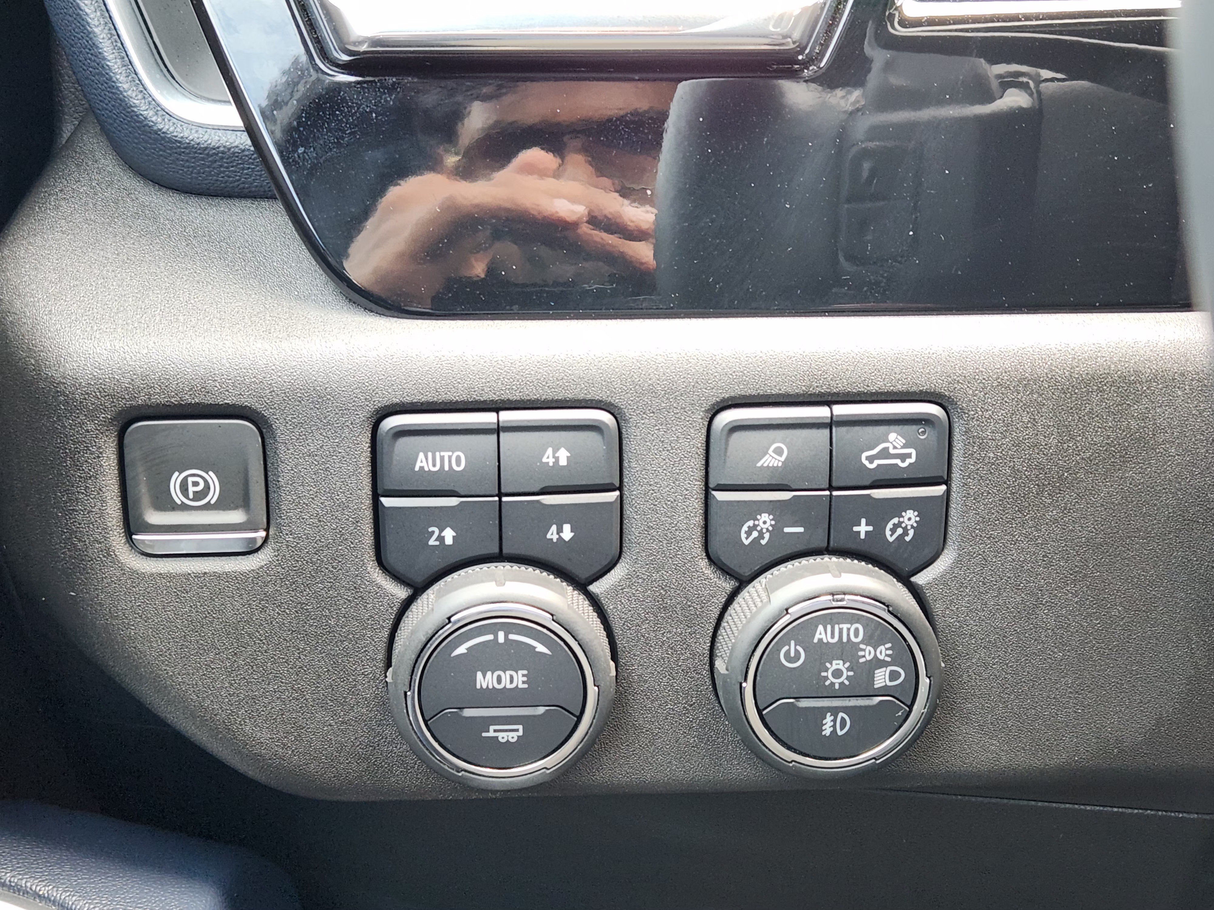 Used 2024 Sterling Gray Metallic Chevrolet High Country image 22