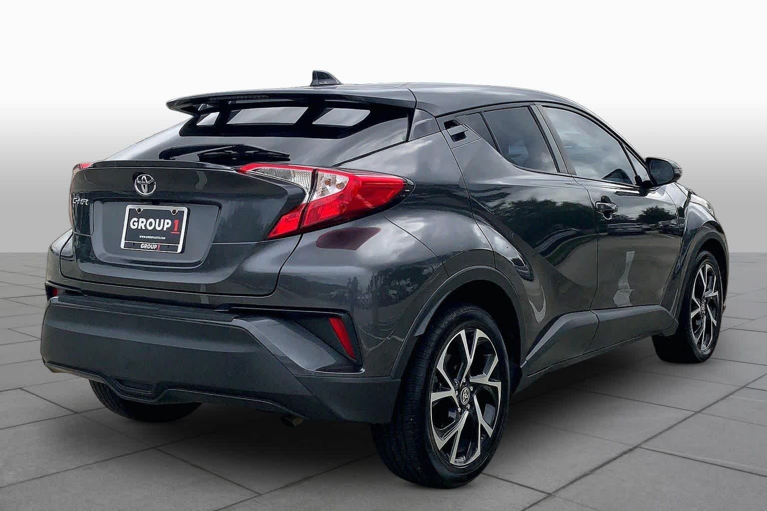 Used 2022 Magnetic Gray Metallic Toyota XLE image 13
