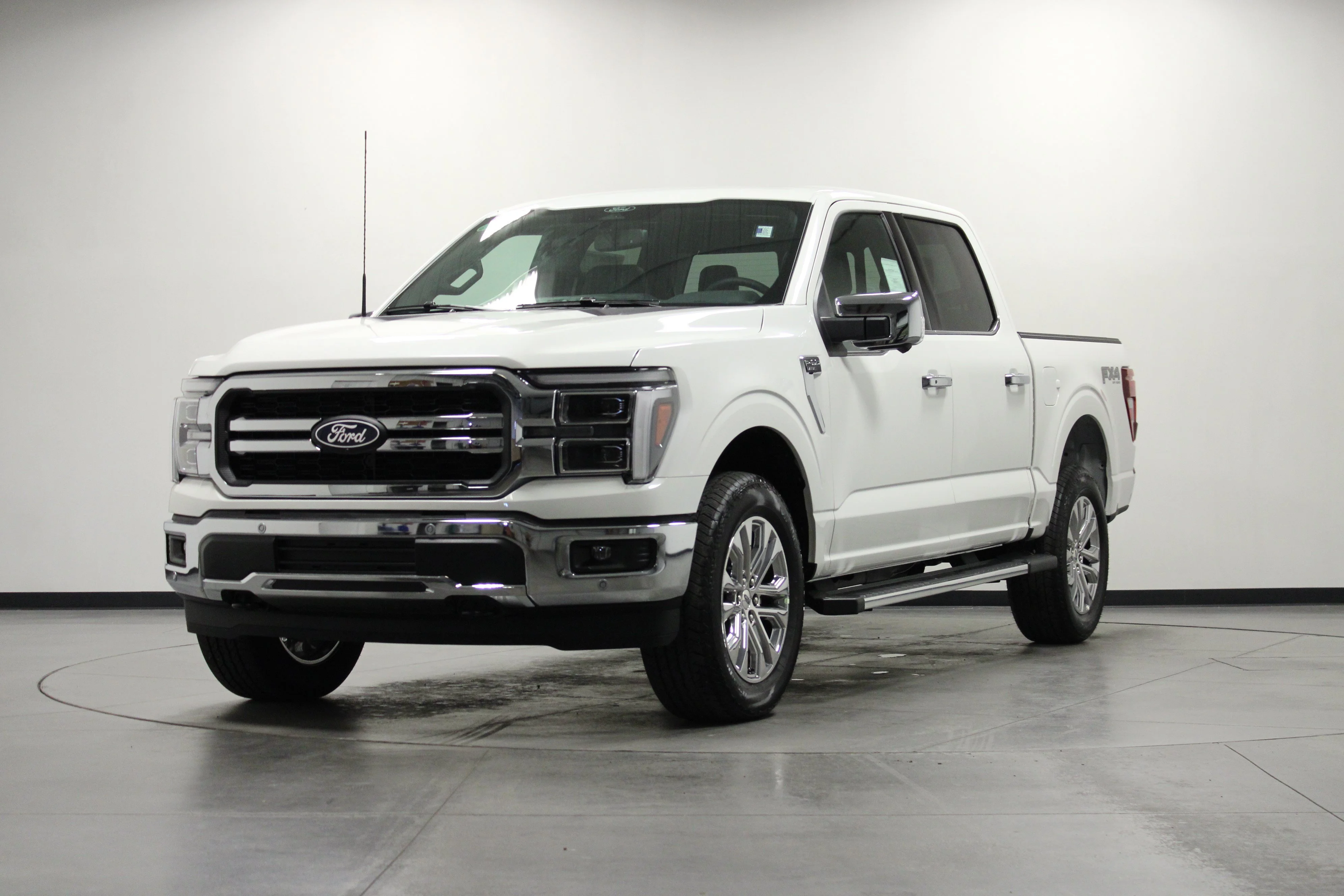 New 2026 Star White Metallic Tri-Coat Ford Lariat® image 8