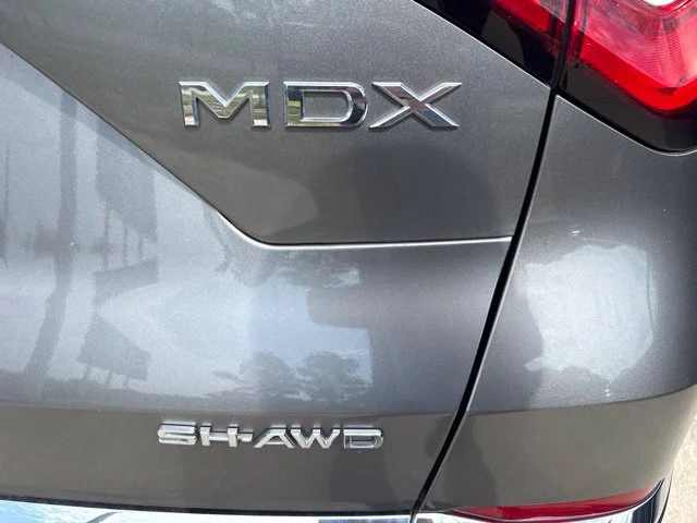 Used 2023 Silver Acura Advance image 3