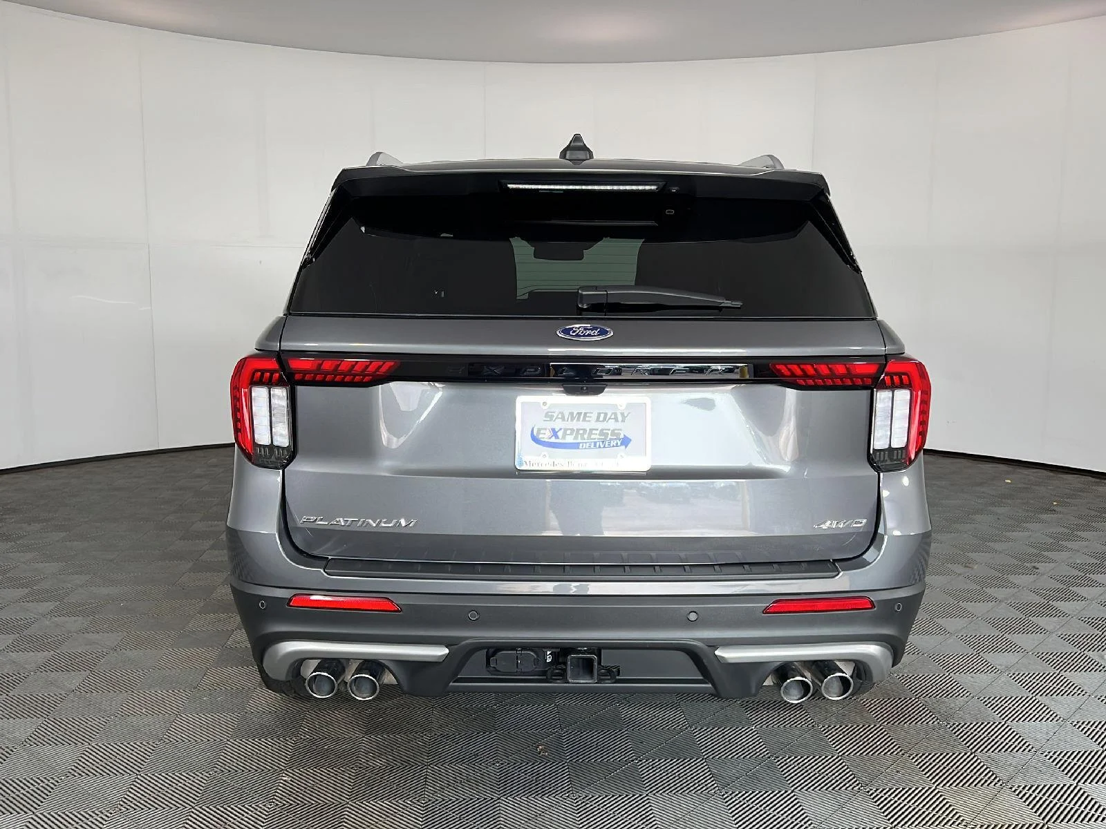Used 2025 Carbonized Gray Ford Platinum image 25
