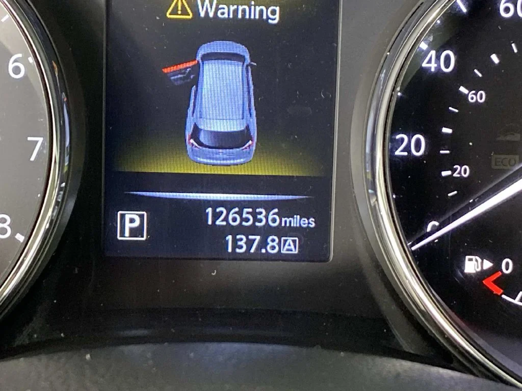 Used 2016 Magnetic Black Nissan SL image 18