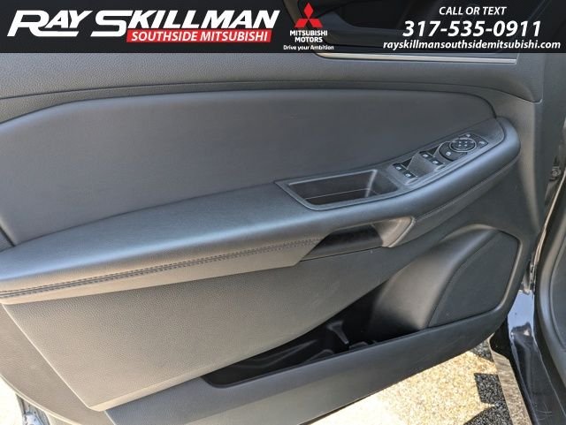 Used 2017 Blue Ford SE image 21