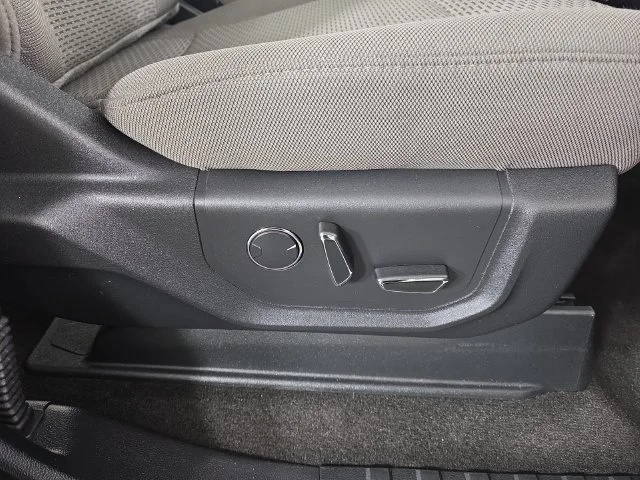 Used 2018 Blue Ford XLT image 30