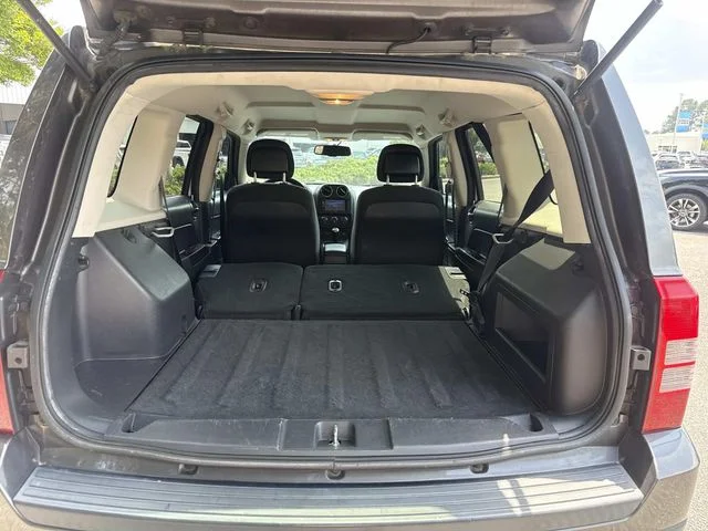 Used 2016 Gray Jeep Sport image 8