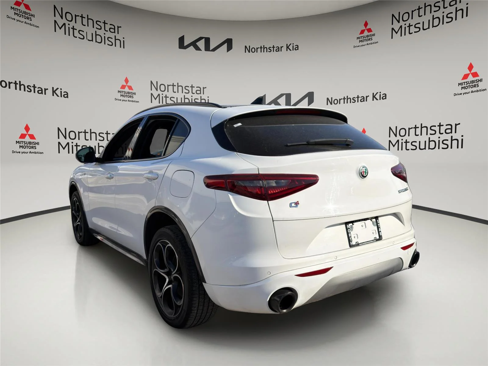 Used 2023 Alfa White Alfa Romeo Ti image 2