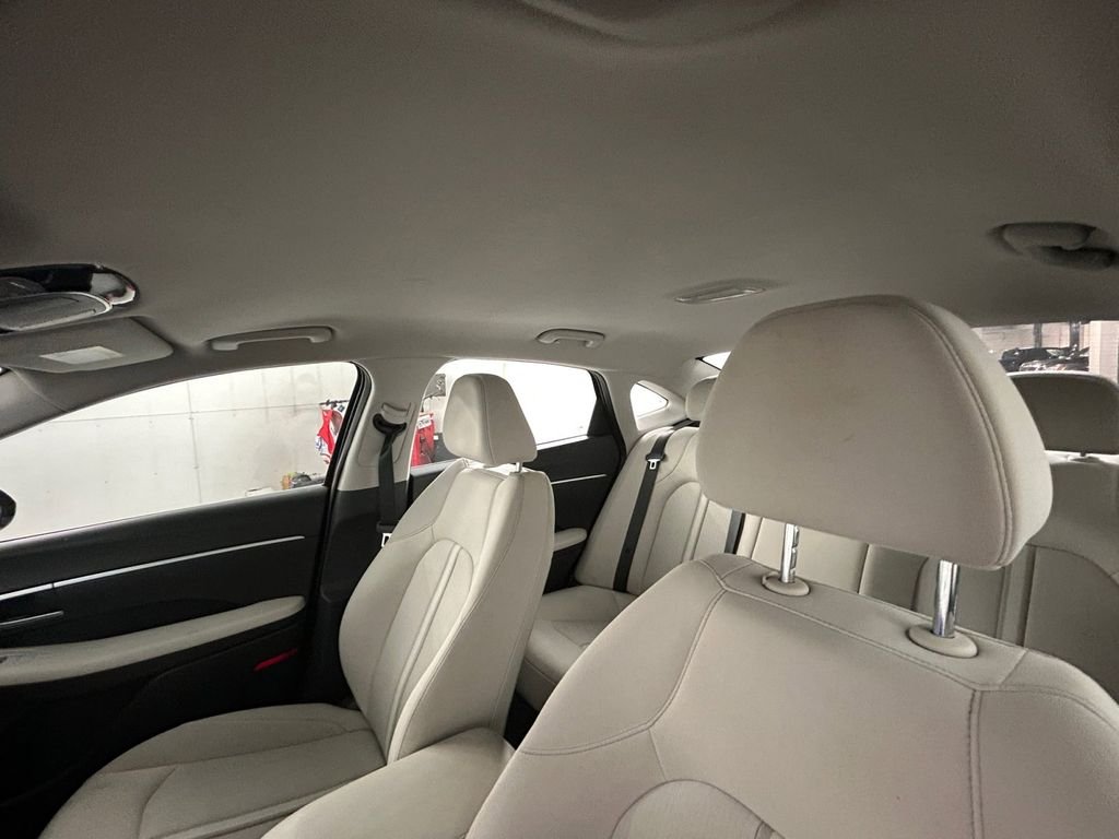 Used 2025 Red Hyundai SEL image 25