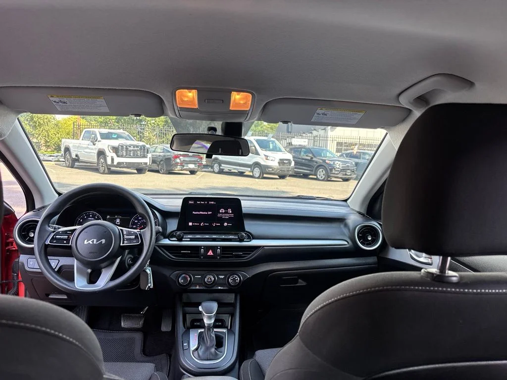 Used 2023 Red Kia LXS image 24