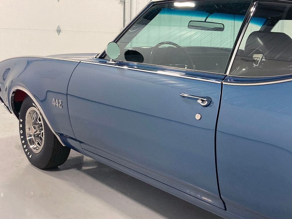 Used 1969  Oldsmobile  image 23