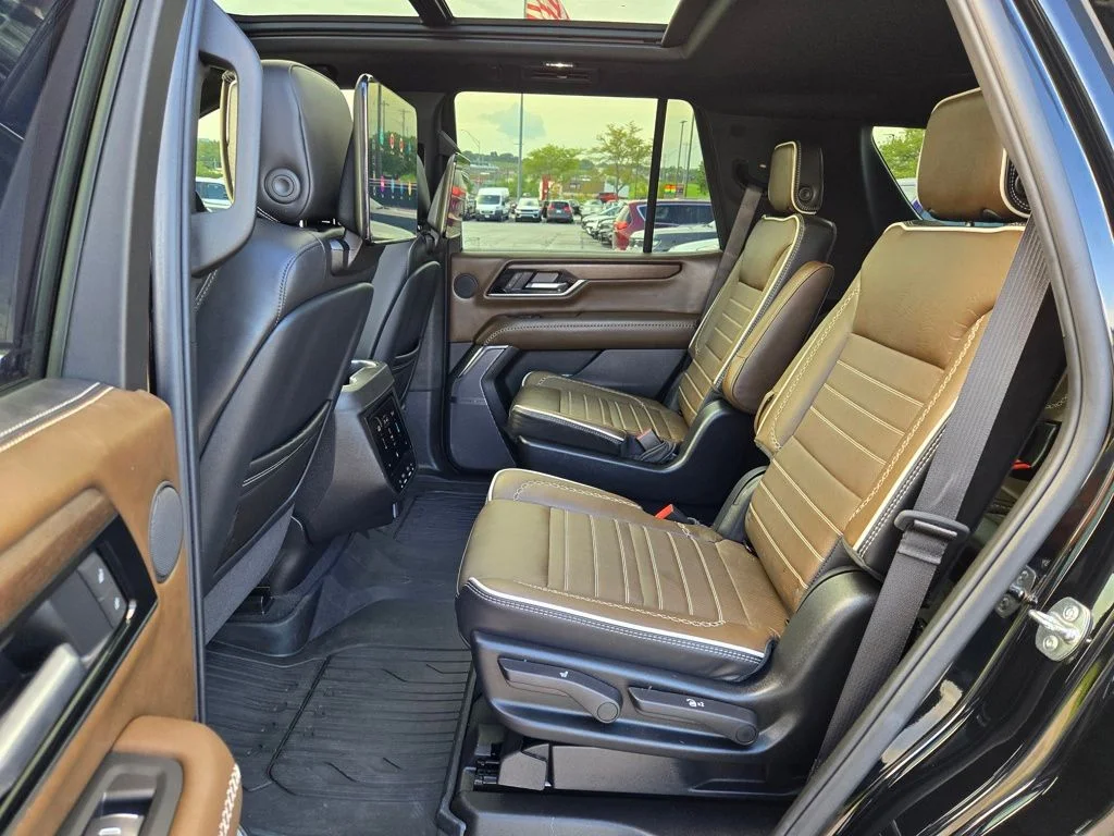 Used 2026 Black GMC Denali Ultimate image 28