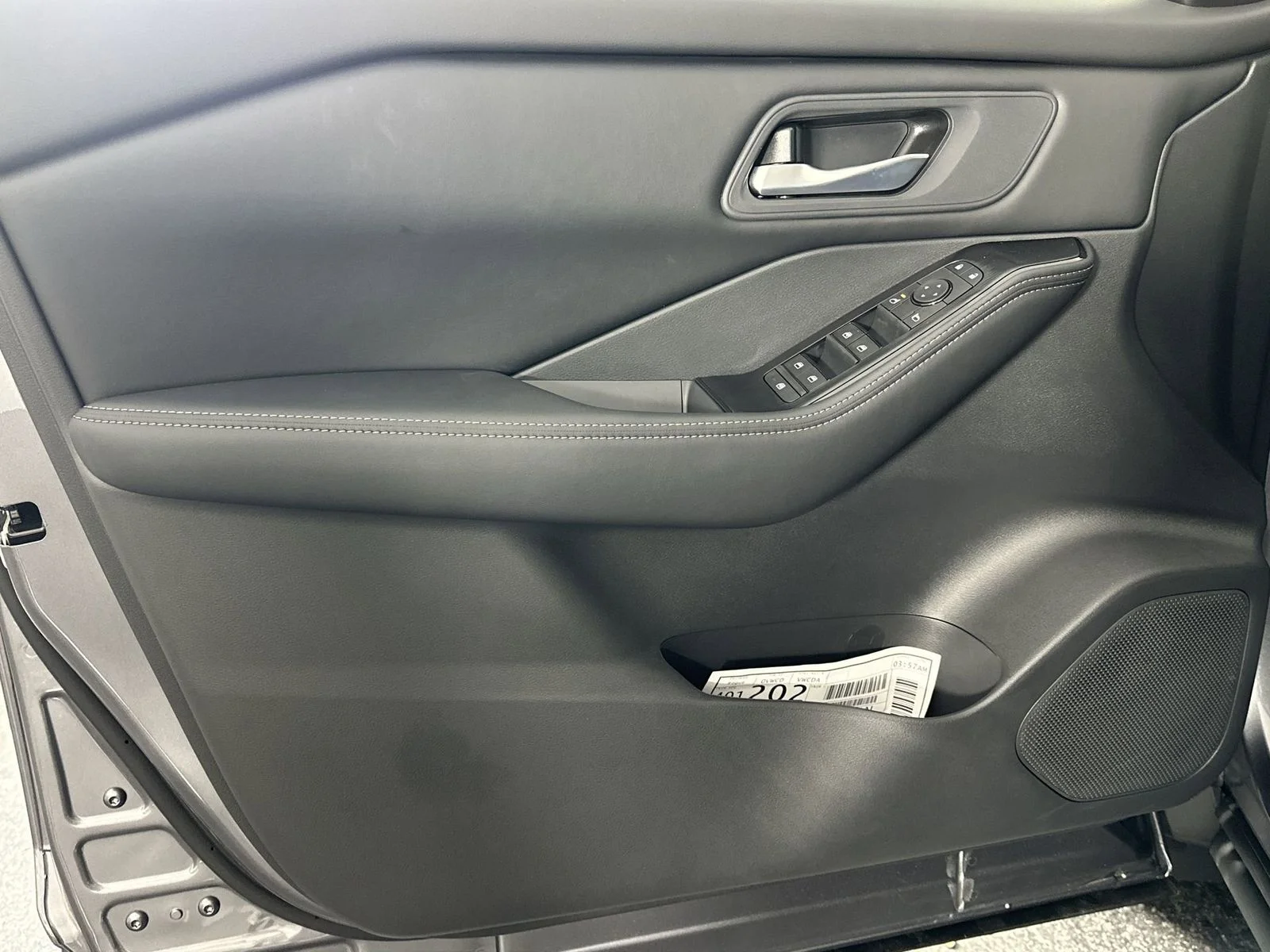 2026 Nissan Rogue SV - Photo 34