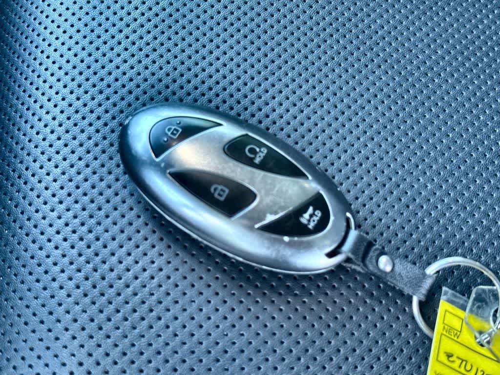 Used 2024 Shimmering Silver Hyundai XRT image 28