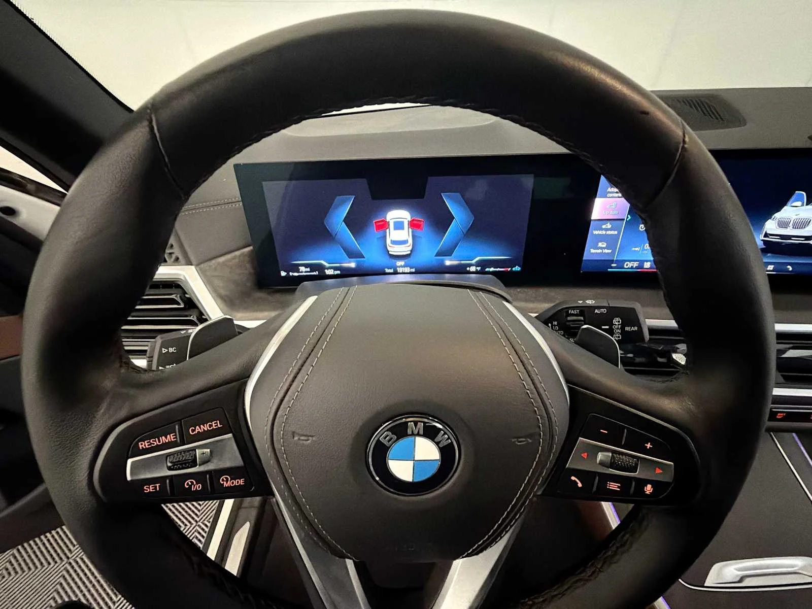 Used 2024 Alpine White BMW xDrive40i image 13