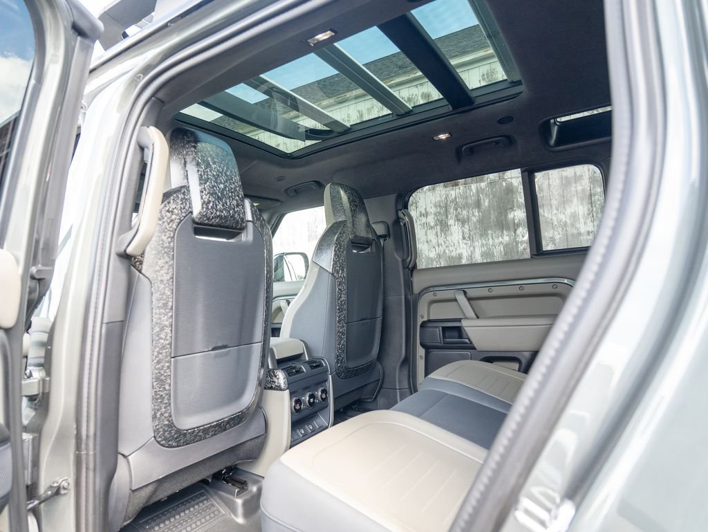 Certified Used 2025 Green Land Rover OCTA image 34